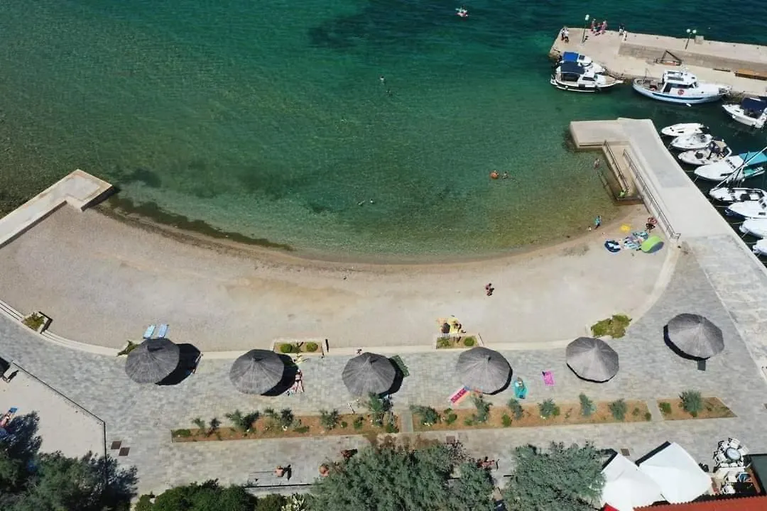 Apartmani Mera Ugrinici 0*,